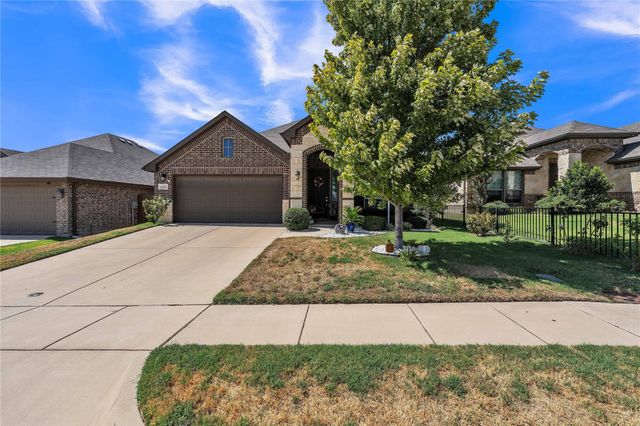 2524 Hadley St — Heights Of Weatherford Estates