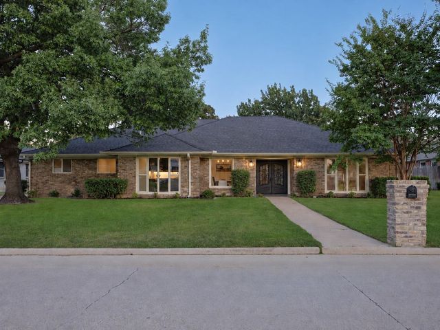 110 Oakmont Dr — Trophy Club # 1
