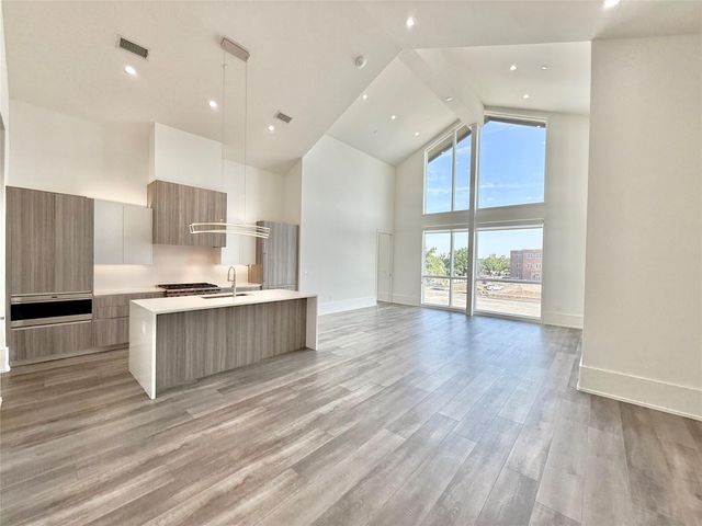 3525 Normandy