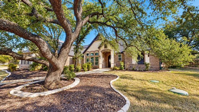 1729 Bent Tree Ct — Bentwater On Lake Granbury