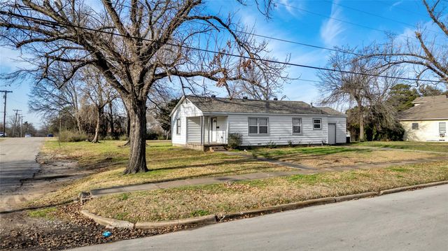 901 Johnson St — Johnson