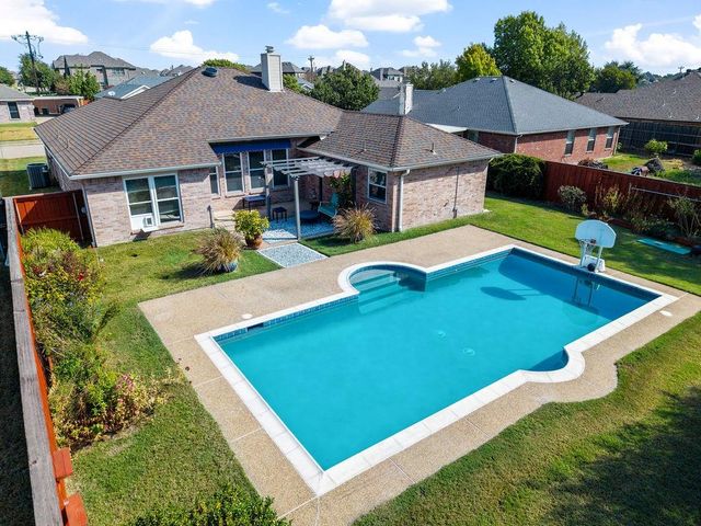 3112 Creekbend Ct — Maxwell Creek Add