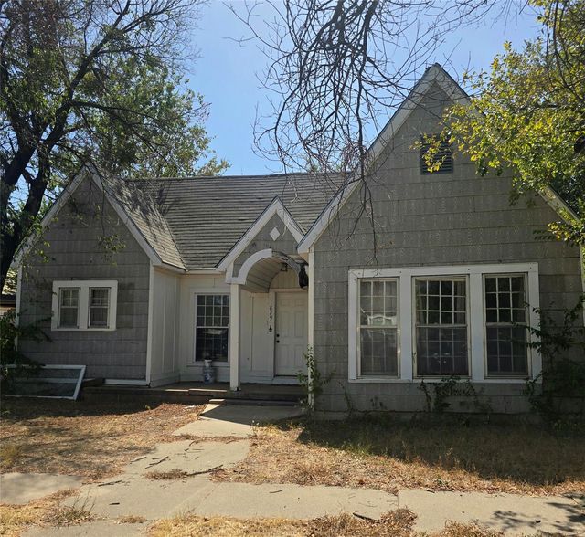 1829 S 13th St — Mc Murry College