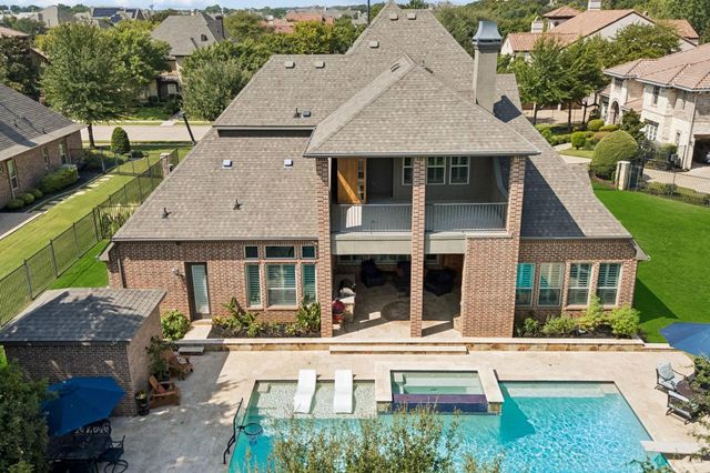 1021 Berkshire Rd — Shady Oaks Add