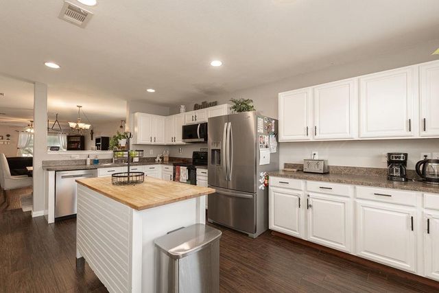 417 Azalea Dr — Spring Meadows Ph 1