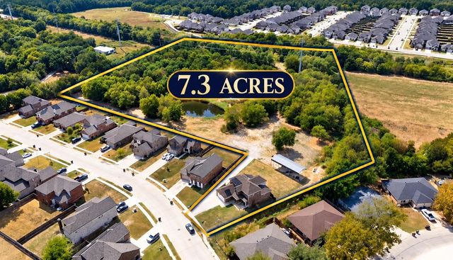 240 Teakwood Dr — xKINGSBRIDGE ADDITION
