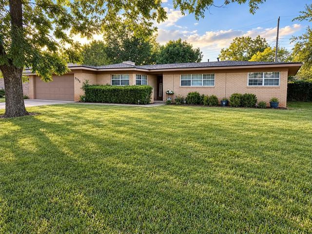 3334 Parkcrest — Wychwood Add