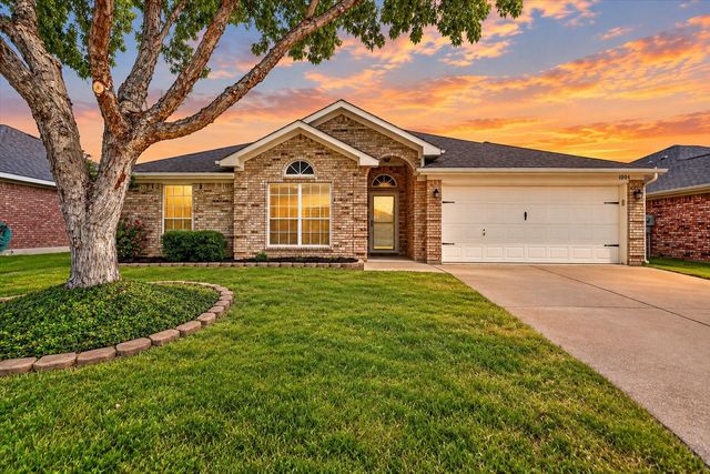 1004 Eden St — Alsbury Estates Ph 02