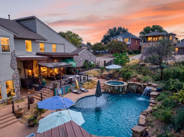 502 Columbia Dr — Chandlers Landing #2