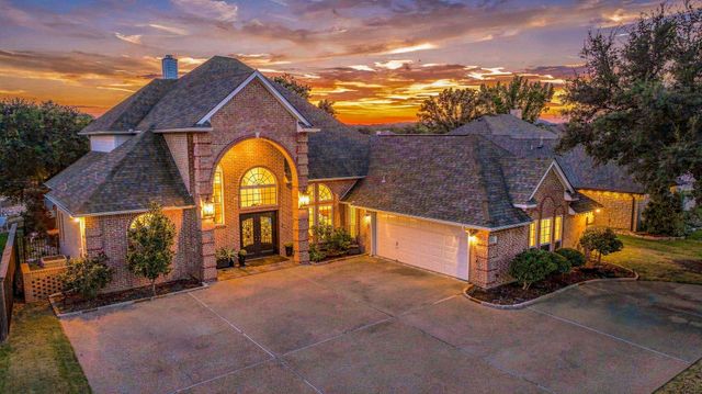 1211 Mallard Way — Waters Edge
