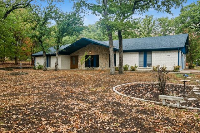 104 Trailwood Ct — Briarwood Country Estates