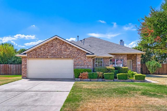 2851 Cobblestone Dr — Stoney Hollow Add