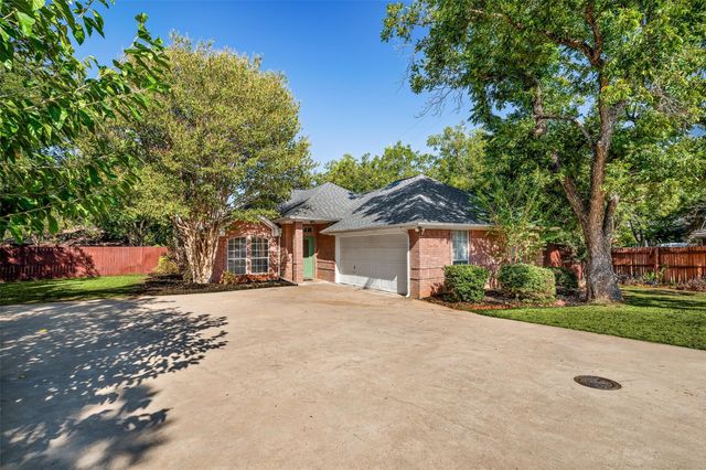 8816 The Briers Ct — Pecan Plantation