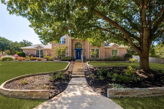 204 E Chapel Downs Dr — Chapel Downs Add