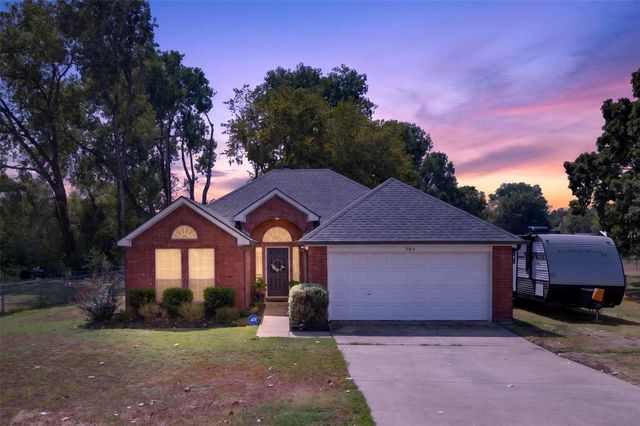 304 Daisy Rd — Country East Estates Ph1 - Rev
