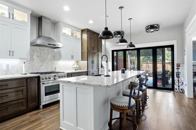 905 Mary Dr — Bettys Add Hurst