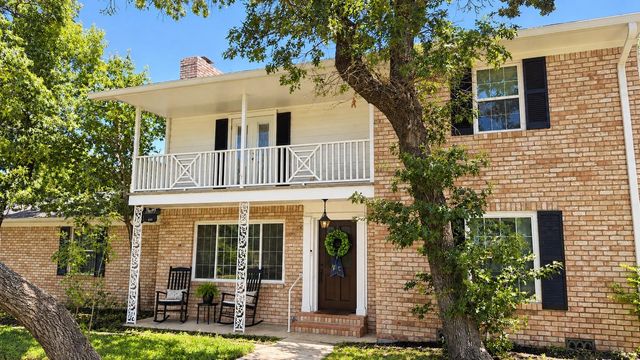 425 White Hall Rd — White Hall