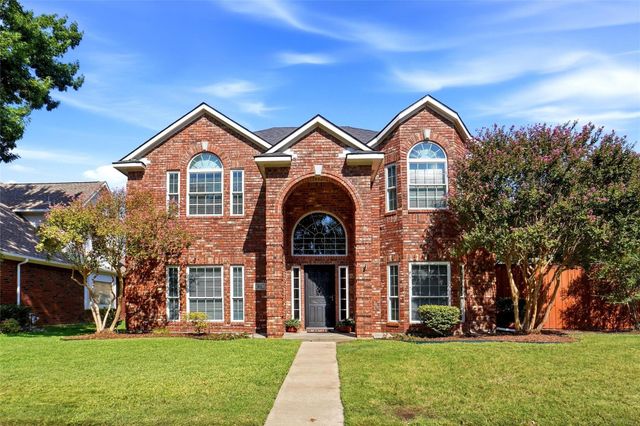 852 Aberdeen Ct — Villages of Coppell