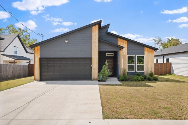 3220 Houston St — Los Pinos Add