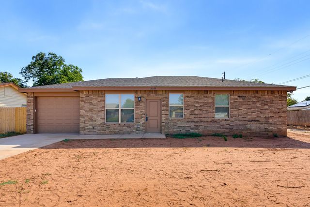 2325 Meadowbrook Dr — Northwood