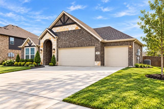 1719 Newport Ln — Bear Creek Ranch Ph 02