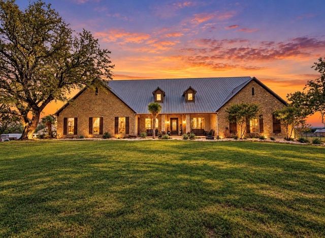 211 Silverado Dr — Silverado on the Brazos