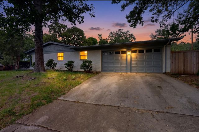 341 Arcadia St — Hurst Hills Add