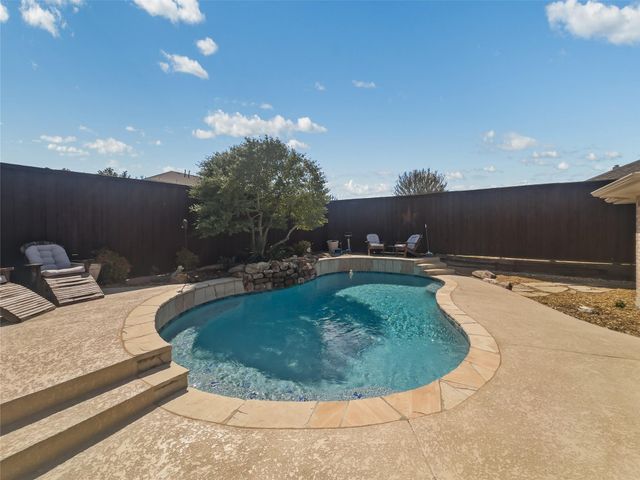 402 Tanglewood Dr — Rush Creek Estates Ph II