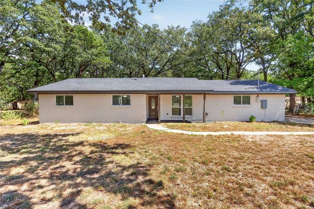 3927 County Road 3322 — Briarwood Estate Add S# 1