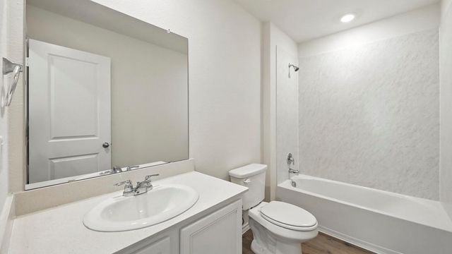 613 Newland Ct — Crossmill