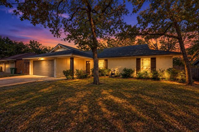 608 Ridgewood Cir — Prestondale Estates