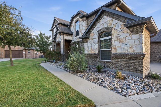 435 Bent Creek Cv — Country Lakes Ph 3c
