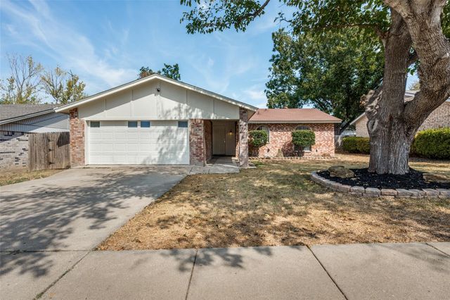 5909 Kary Lynn Dr S — Echo Hills Add