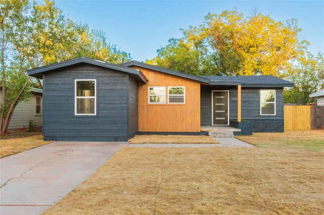 1225 S Jefferson Dr — Elmwood West