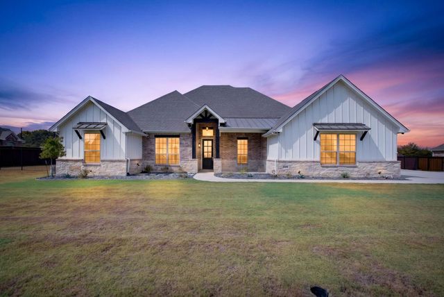 1009 Tobey Ct — Panther Creek Estates Pc
