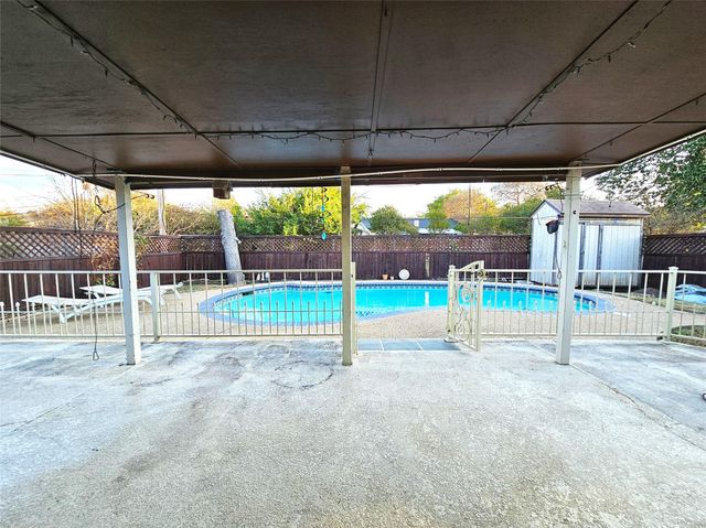 6208 Brookside Dr — Sunnybrook Add