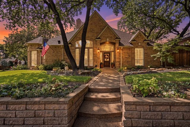 924 Ridge Ct — Highland Oaks Add