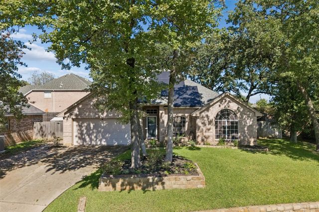 905 Forest Hollow Dr — Park Forest South