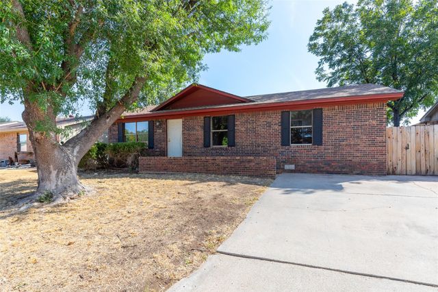 3725 Trinity Ln — Lytle Shores South