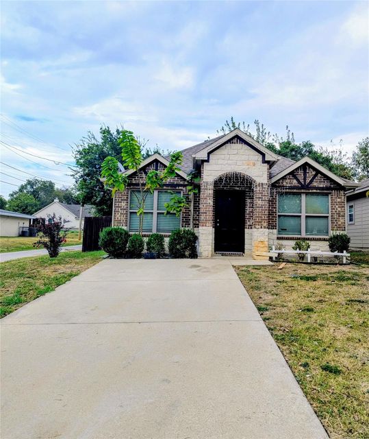 3201 Bois D Arc St — Orig Town Of Greenville