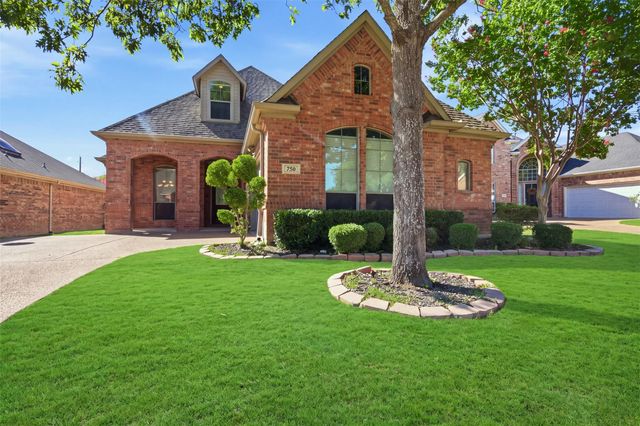 750 Village Green Dr — Club Parc