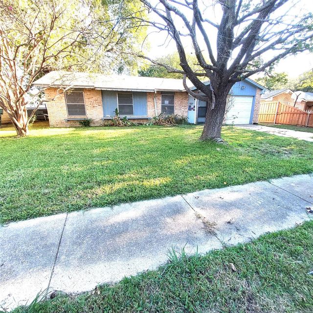 802 Dove Ln — Live Oak Add Sec 3