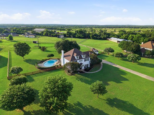 1301 Rolling Acres