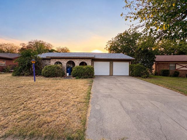 321 Quail Creek Dr — Quail Creek Add