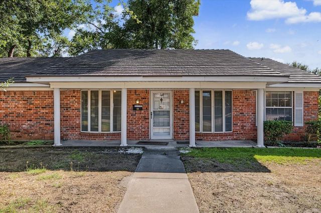 3845 Delmas Dr — Pecan Valley