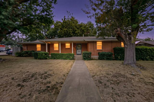 101 Spinner Cir — Jefferson Estates