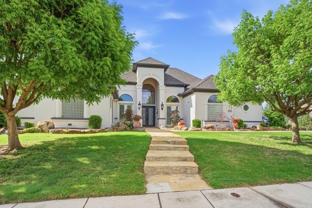 1120 Twin Oaks Dr — Lakes of La Cima Ph 2
