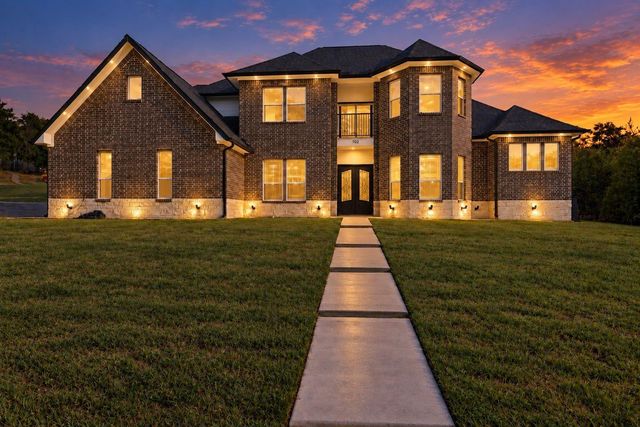 702 Linkcrest Dr — Skyline Haven Estates