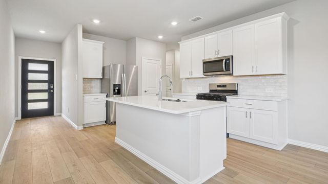 1600 Arches Rd — Parks at Foster Crossing