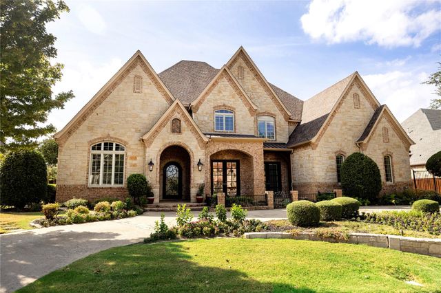 2109 Miracle Point Dr — Miracle Point